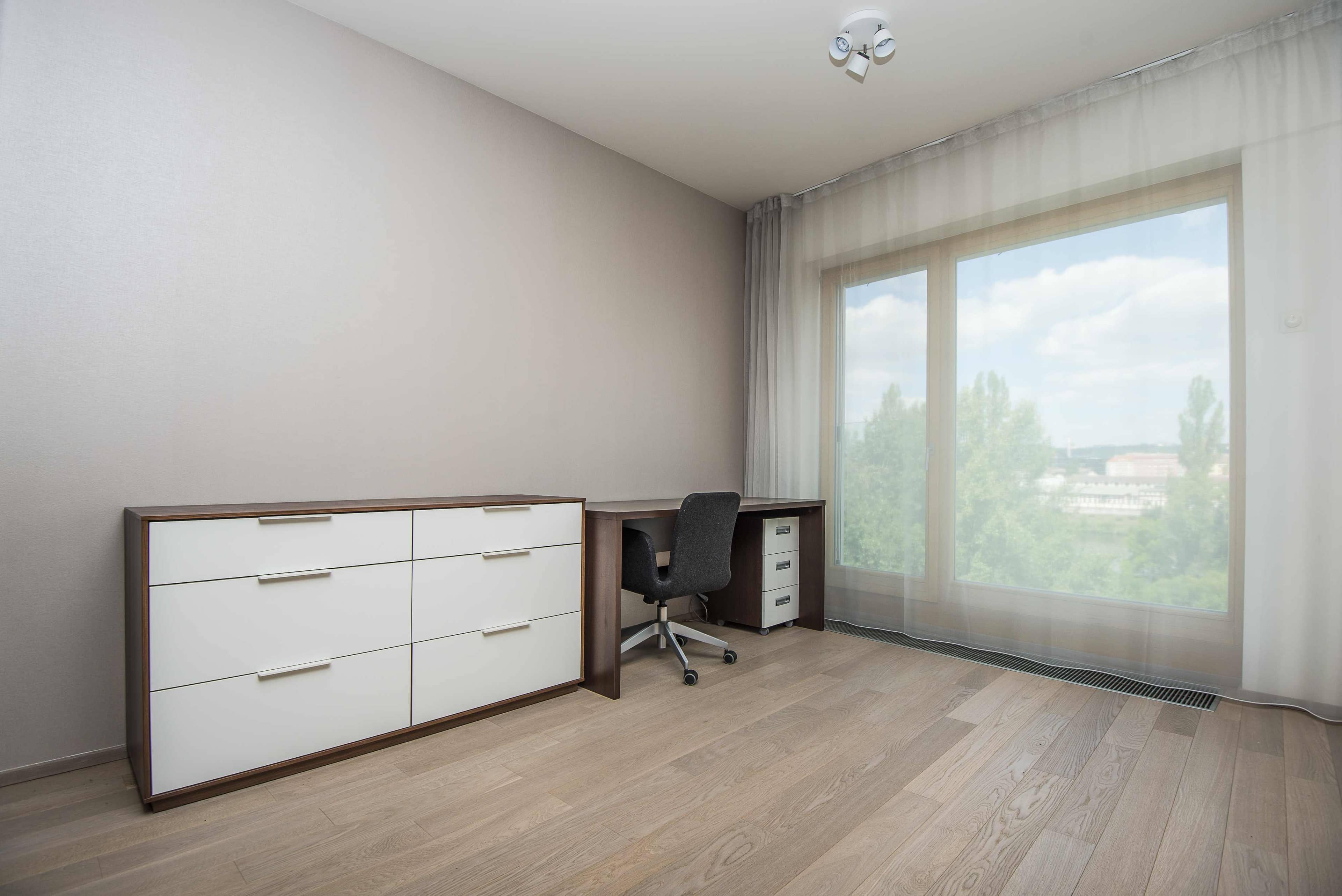 Za Karlínským přístavem