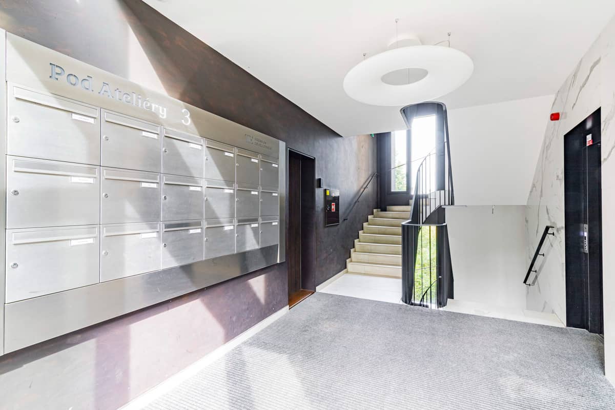 Apartment Pod Ateliery