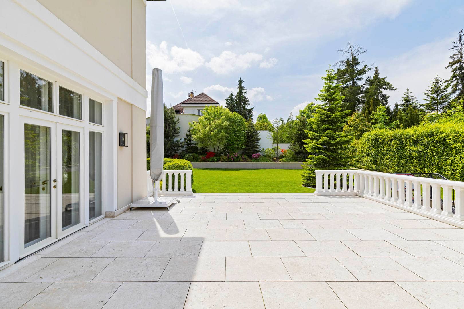 Exceptional villa with garden in Bubenec