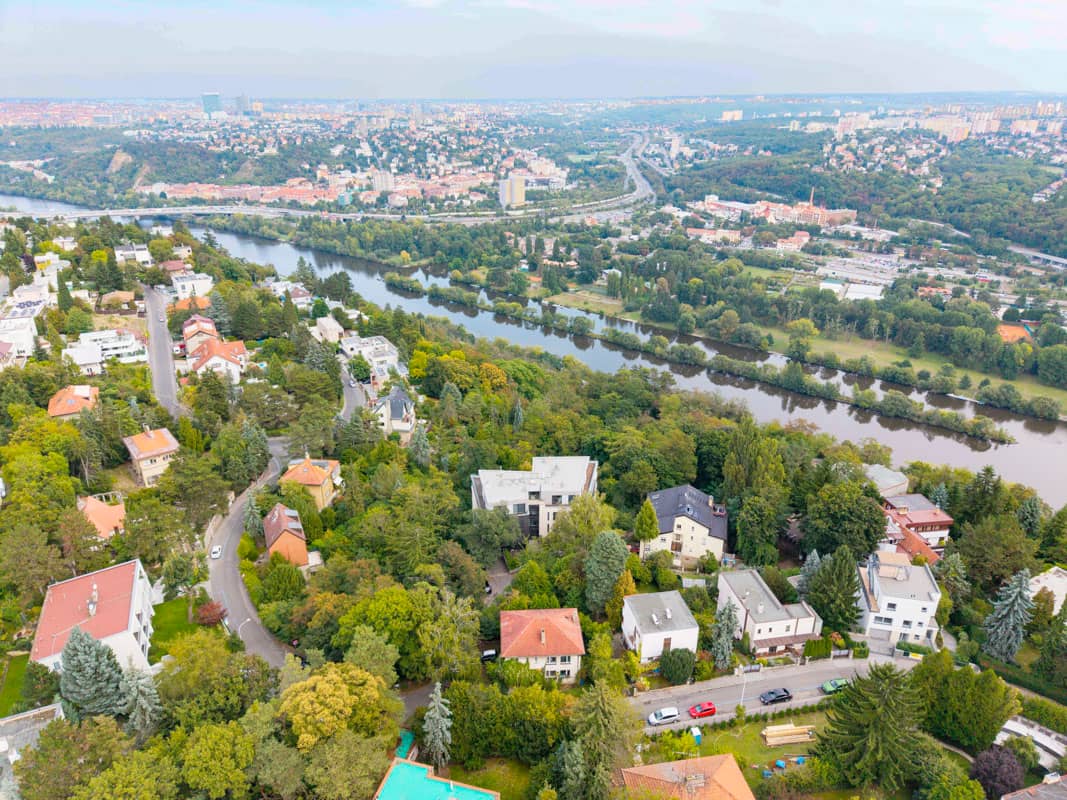 Apartment Pod Ateliery