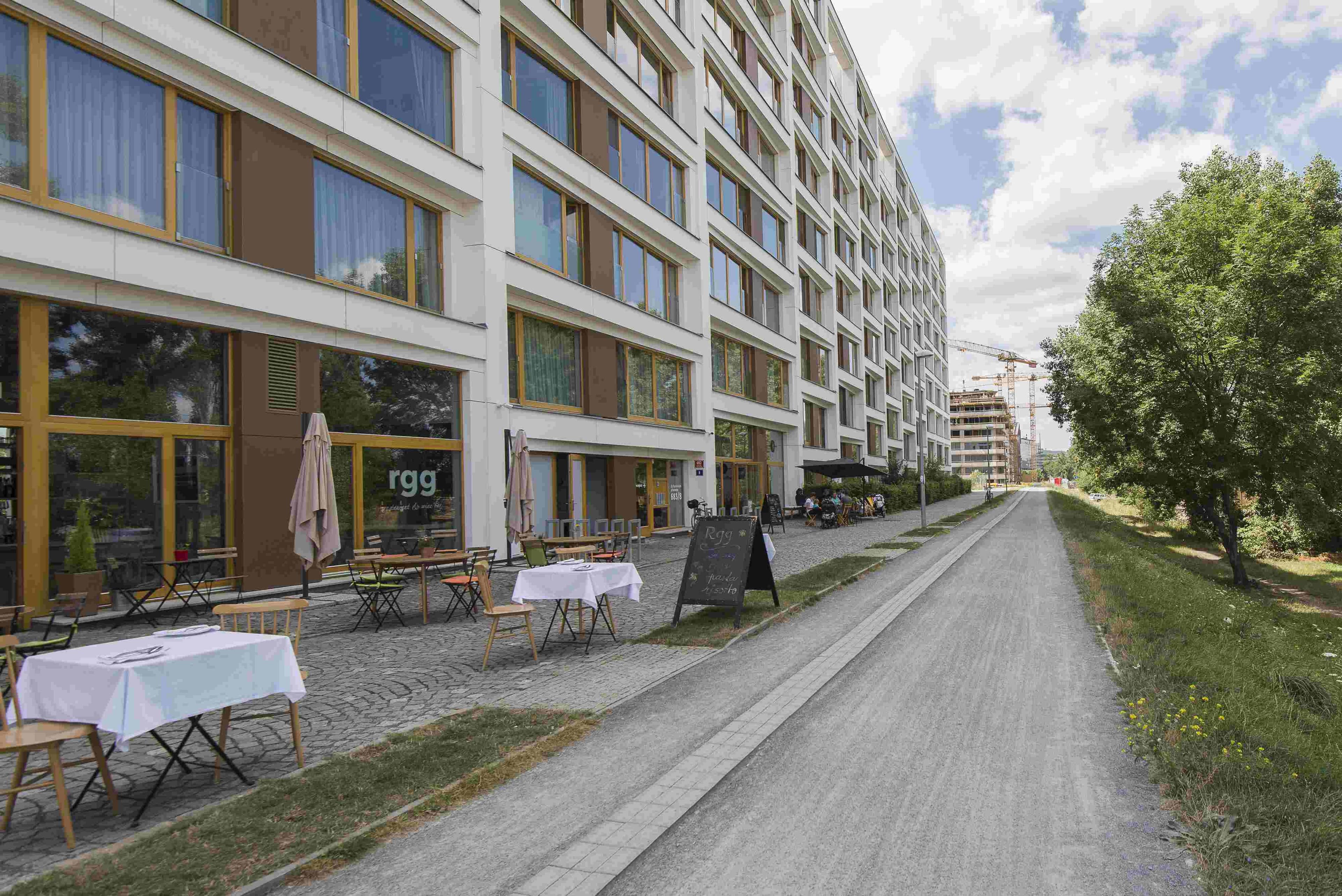 Za Karlínským přístavem