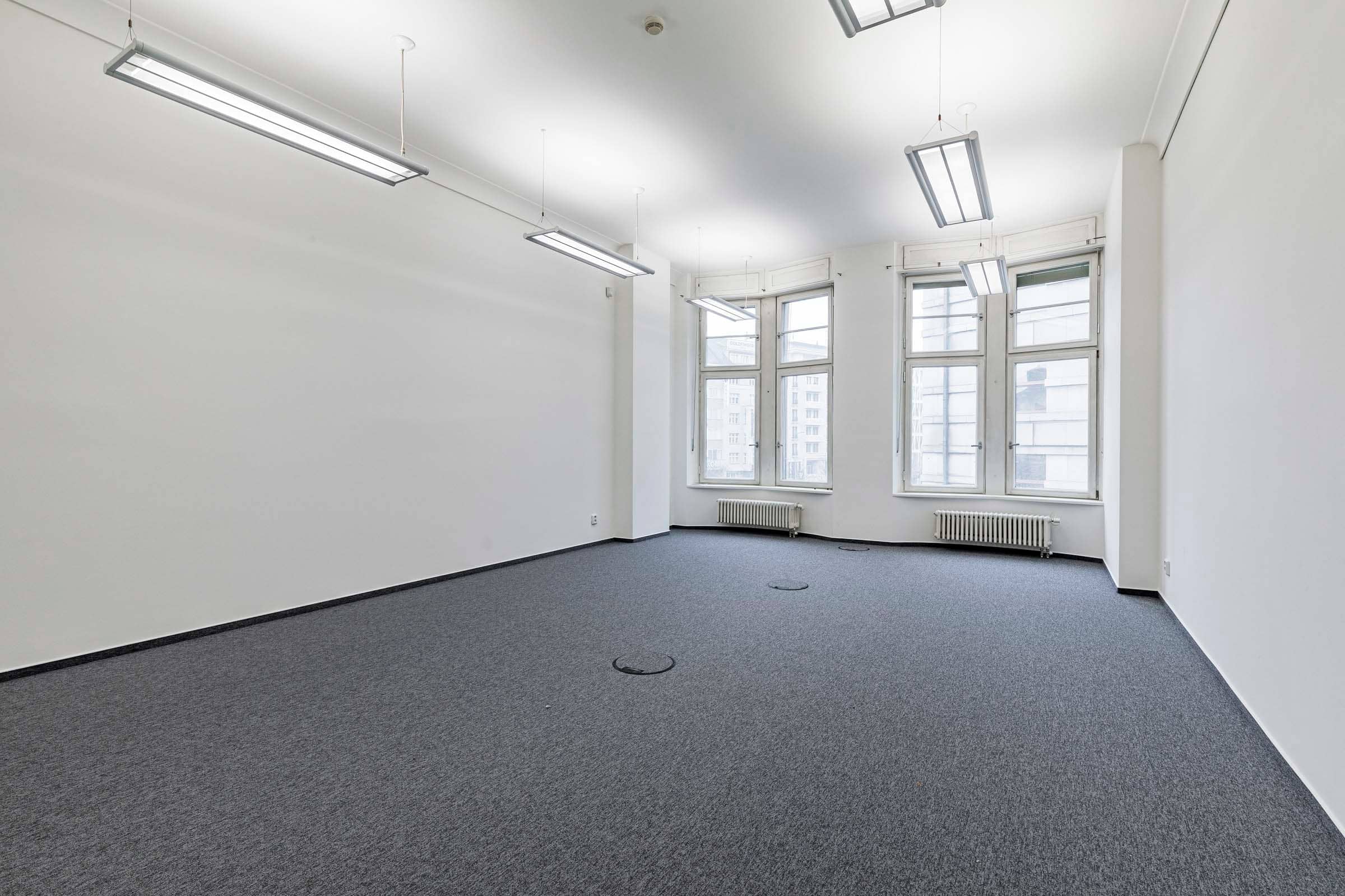 Commercial space Vaclavske namesti